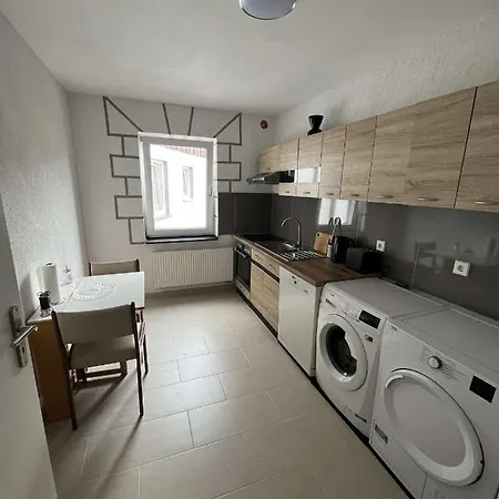 Ferienwohnung Uebernachtung By Tag Kassel Exterior foto